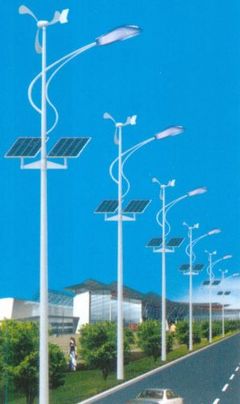 高邮市瑞杰照明器材厂 风光互补太阳能路灯，智慧照明的绿色先锋